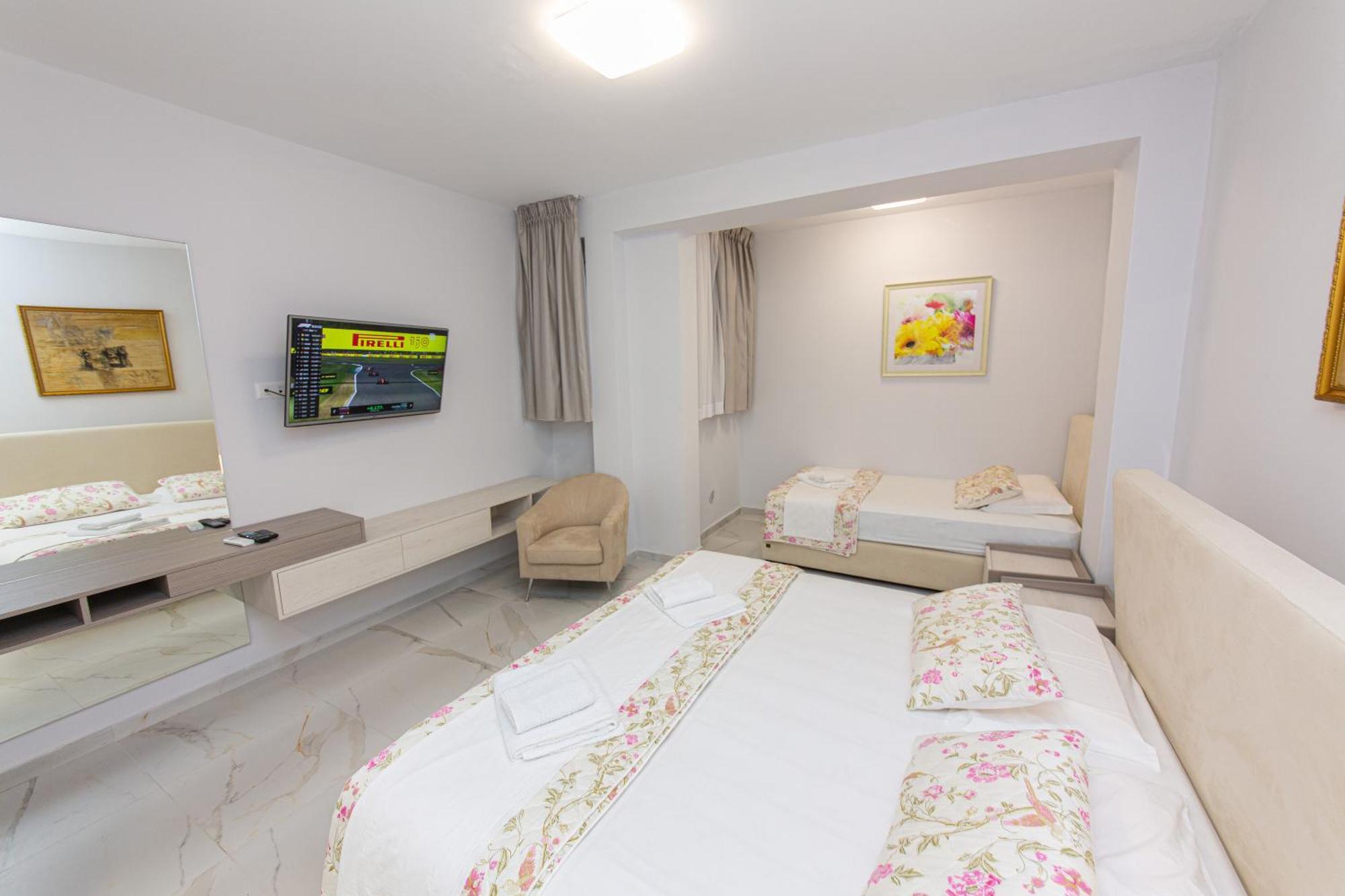 Vlorë Luxury Villa 2 מראה חיצוני תמונה