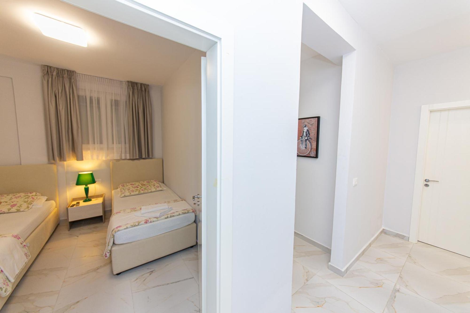 Vlorë Luxury Villa 2 מראה חיצוני תמונה