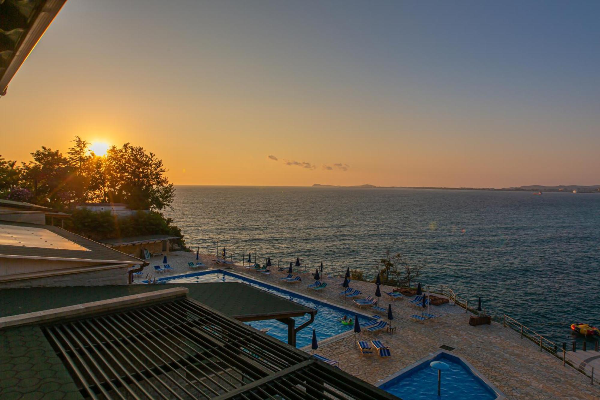 Vlorë Luxury Villa 2 מראה חיצוני תמונה